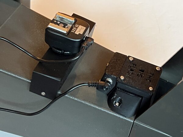 THE BIG FLASH - Polaroid Big Shot sync adapter - Image 6